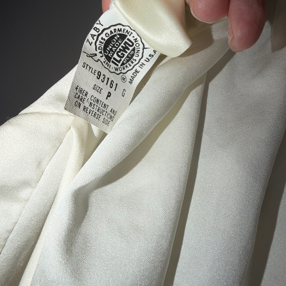 Vintage Victoria’s Secret Ivory Lace Satin Slip Nightgown XS/S Bridal - Picture 5 of 5